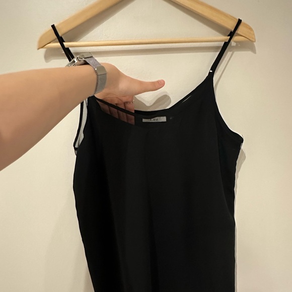 Bundle of sleeveless tops - Picture 5 of 16